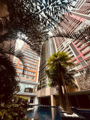 Cozy Studio Unit with FREE access to Fitness Centre, swimming pool and stunning City View located near the CBD of Ortigas, Makati, BGC